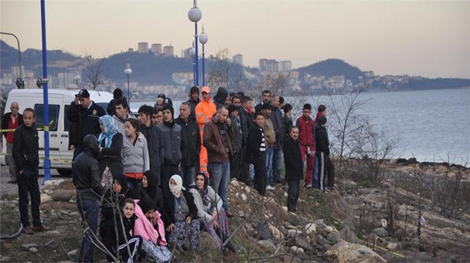 "Kendimi köprüden atacağım" dedi ve atladı