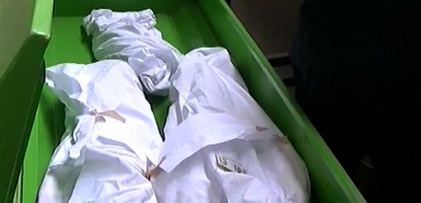 Üç kardeş bir tabuta sığdırıldı