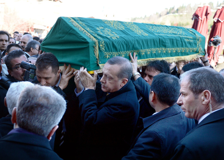 Başbakan Erdoğan'dan dayısına son veda