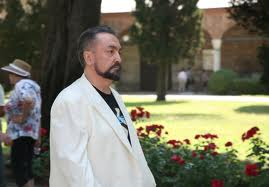 Adnan Oktar'a zor soru