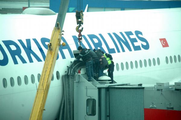 THY uçağında görünmez kaza