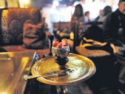 Sigaradan sonra nargile de yasaklanıyor