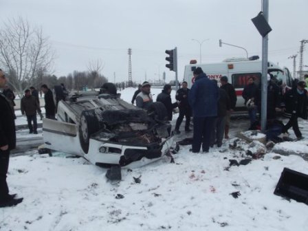 Karapınar'da trafik kazası: 2 yaralı