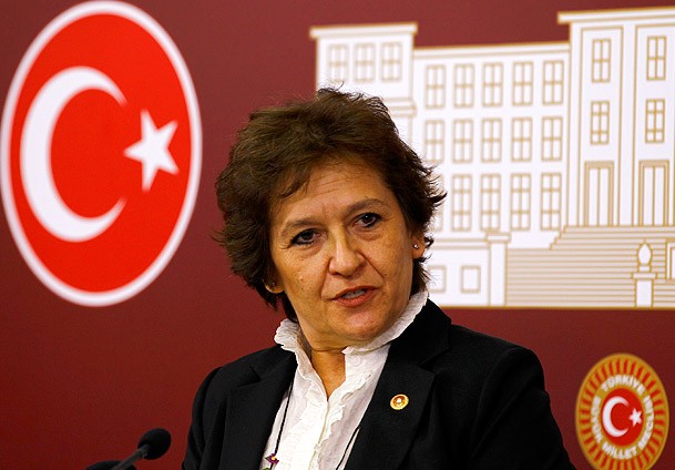 Özür bekliyorum
