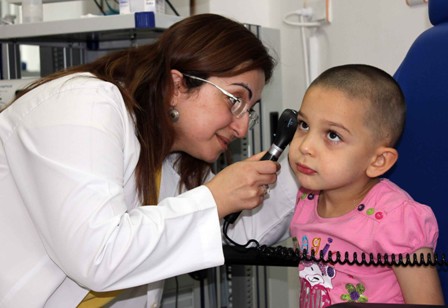 Biyonik kulakla sesleri duymaya başladı