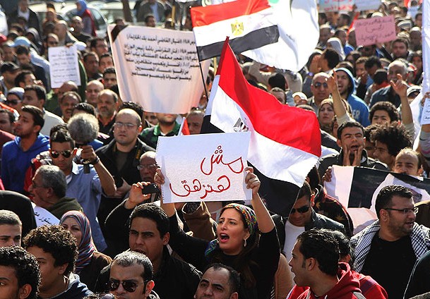 Mursi sonrası her ay ayrı kriz