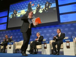 Davos'tan Başbakana davet: Gel artık