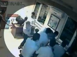 Dayakçı polisler hakkında 12 yıl