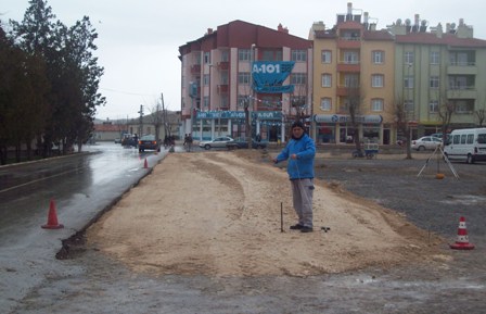 "Bu yıl Karapınar'da asfaltsız yol kalmayacak"