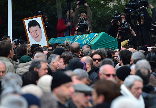 Özbeğen son yolculuğuna uğurlandı