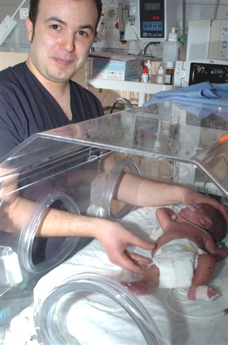 23 haftalık doğan bebeğe kalp ameliyatı