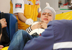 Merdivenlerden düşen çocuk yaralandı