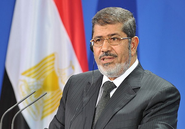 Port Said'de uçak düşürmeye çalıştılar