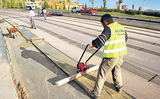 Ankara'da alttan ısıtmalı yol elektrtik bekliyor