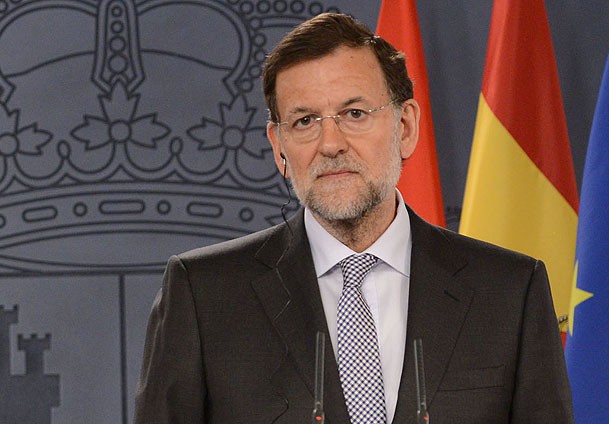 Rüşvet iddialarını yalanladı