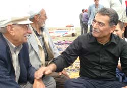 Çiftçiler yağmur duasına çıktı