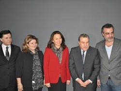 Bakan Güler: Demet Akbağ hükümet gibi kadın