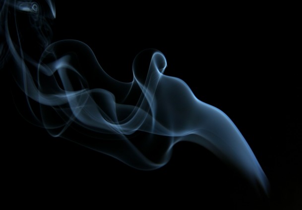 Sigara gözü de bozuyor