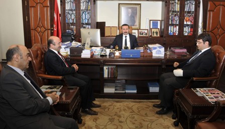 Sağlıkçılara tezsiz yüksek lisans hakkı