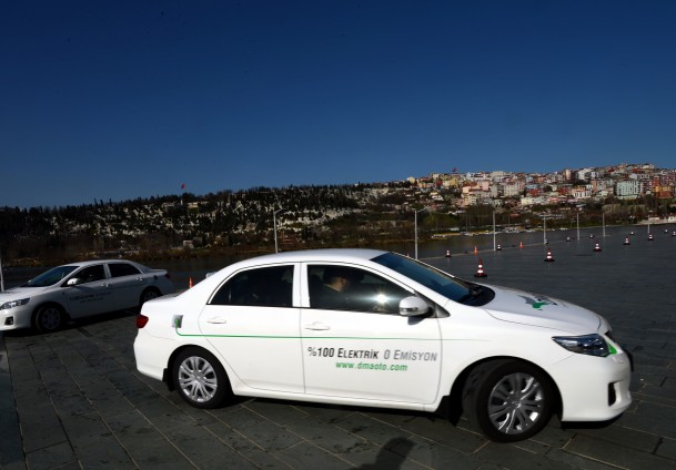 Elektrikli otomobil görücüye çıktı