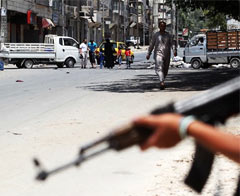 Tunus'ta muhalif lider öldürüldü