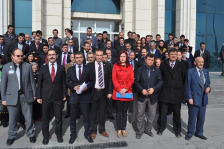 Darpçı avukata kınama