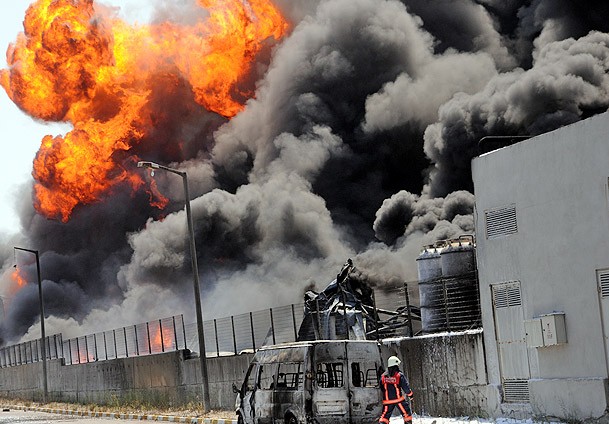 Tuzla'da fabrika yangını