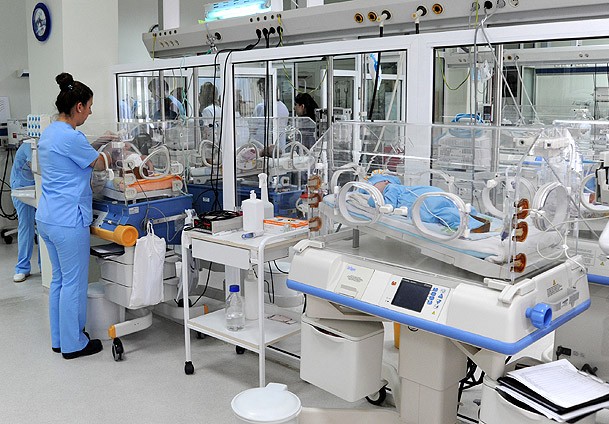 Vekil ebe ve hemşireye iyi haber