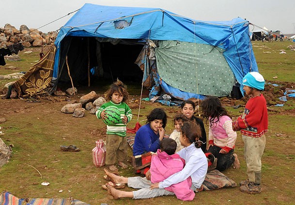 Bu çadırda çocuk olmak zor