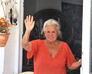 Efsane sanatçı hastaneye kaldırıldı