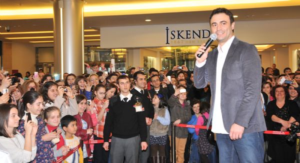 Kutsi’ye sevgi seli