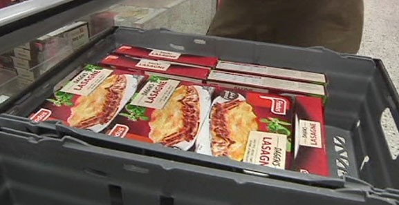 Süpermarketlerde 'at eti' raflardan indiriliyor!