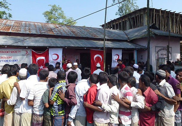 Türk Kızılayı'ndan Myanmar'a toplu konut