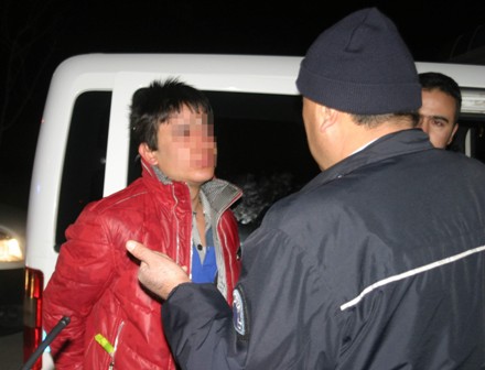 Polislere yakalanınca hıçkıra hıçkıra ağladılar