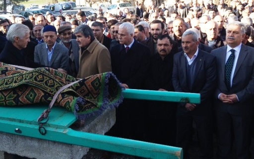 Hasan Kaya’nın annesi vefat etti