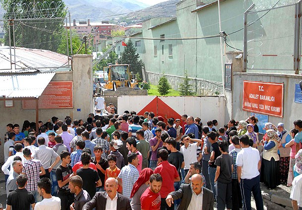 Hakkari cezaevinde olaylar çıktı