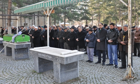 Orhan son yolculuğuna uğurlandı