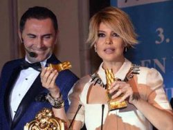 Gülben Ergen ödülünü kırdı