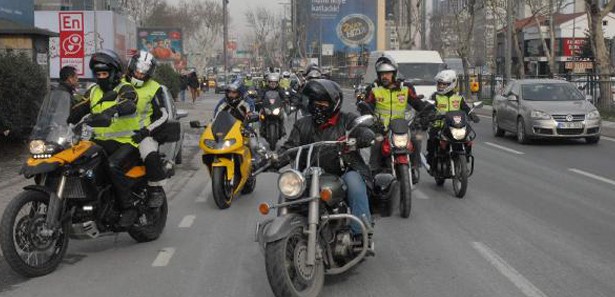 Motosikletli gruplardan o kaza için eylem