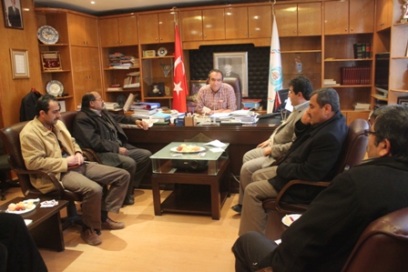 Başkan Erdem, muhtarlarla toplantı düzenledi
