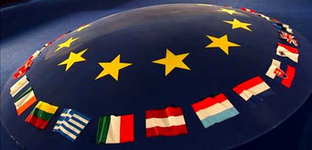 AB ülkelerinde kamuda kılık kıyafet yasağı yok