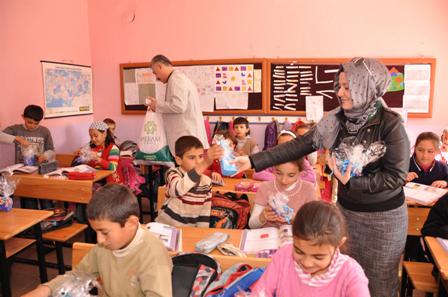 Kalaycı’dan öğrencilere yeni dönem hediyesi