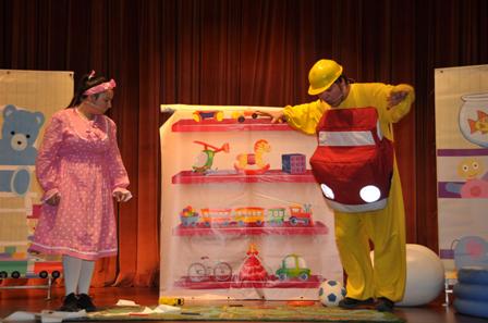 Çocuklar eşyalarla konuştu