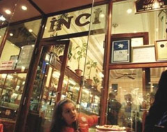 Tarihi İnci Pastanesi yeniden açıldı