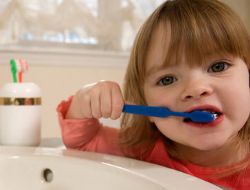 Çocuğunuzu dişlerini temizlemeden yatırmayın!