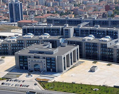 Dünyanın en büyük 'Adalet Sarayı'nda duruşmalar başladı