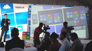 Lumia tablet yakalandı