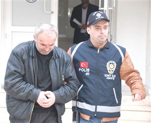 Bu kez vatandaş polisi kurtardı