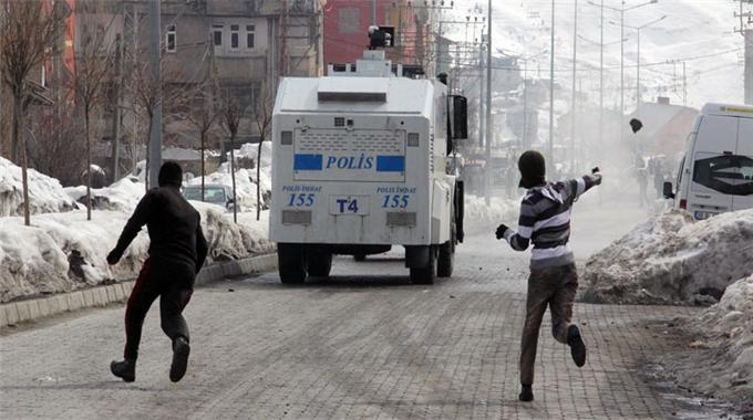 Hakkari'de 15 şubat gerginliği