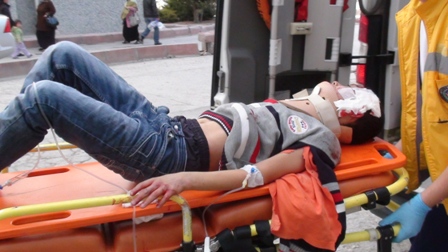 Belediye otobüsü 12 yaşındaki çocuğa çarptı